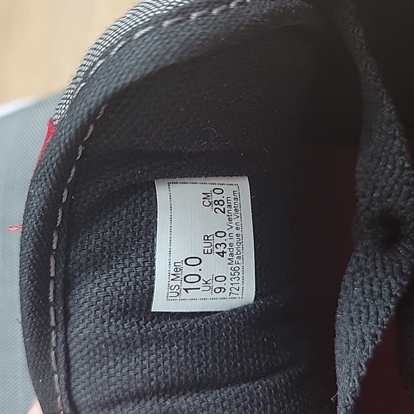 Van's Atwood Brand new in the box authentic uper textile. - Picture 11 of 11